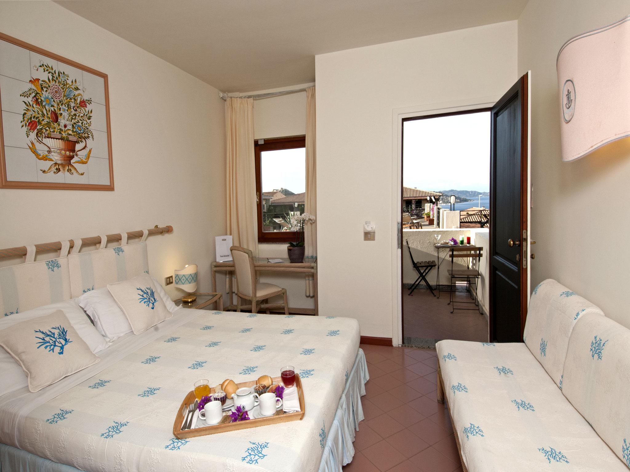 Hotel Palau Buitenkant foto