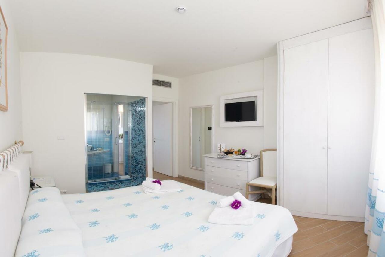Hotel Palau Buitenkant foto