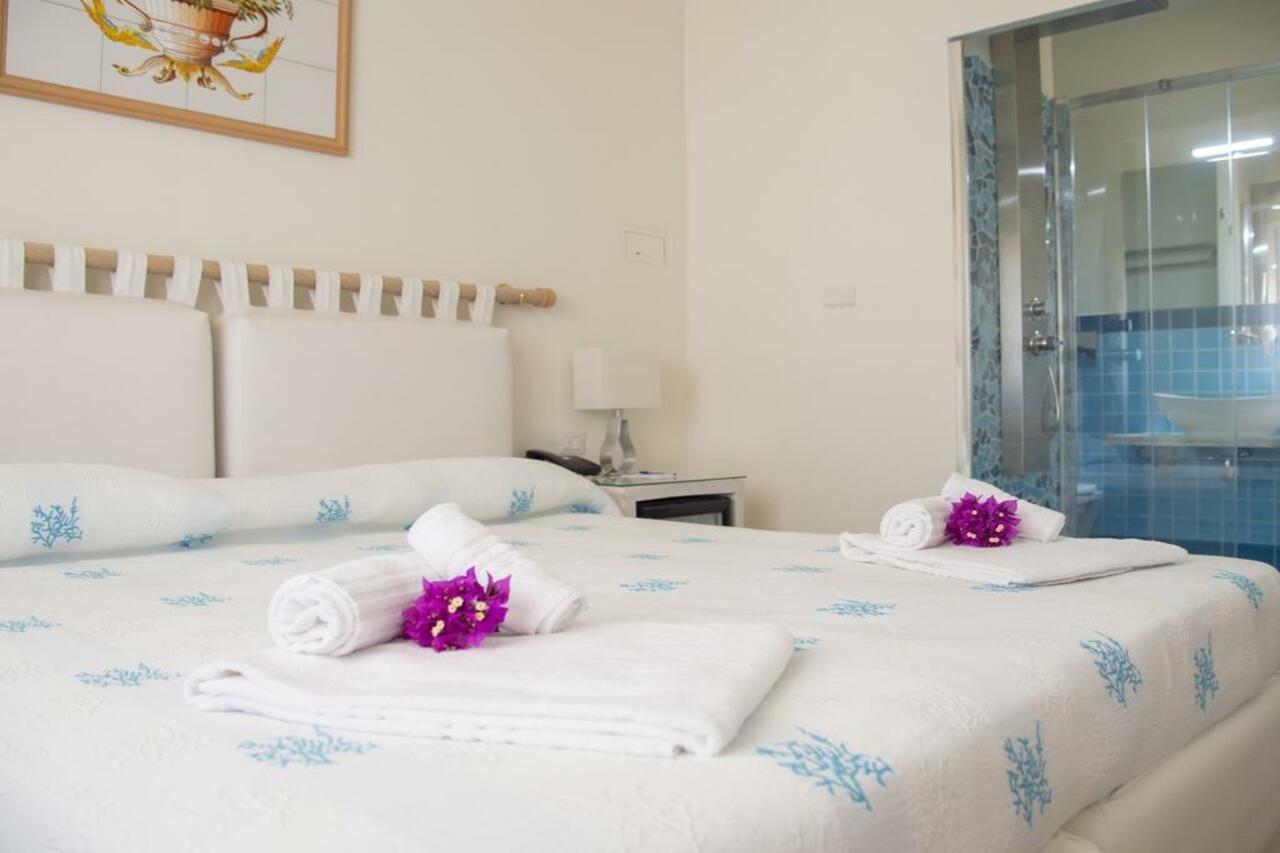 Hotel Palau Buitenkant foto